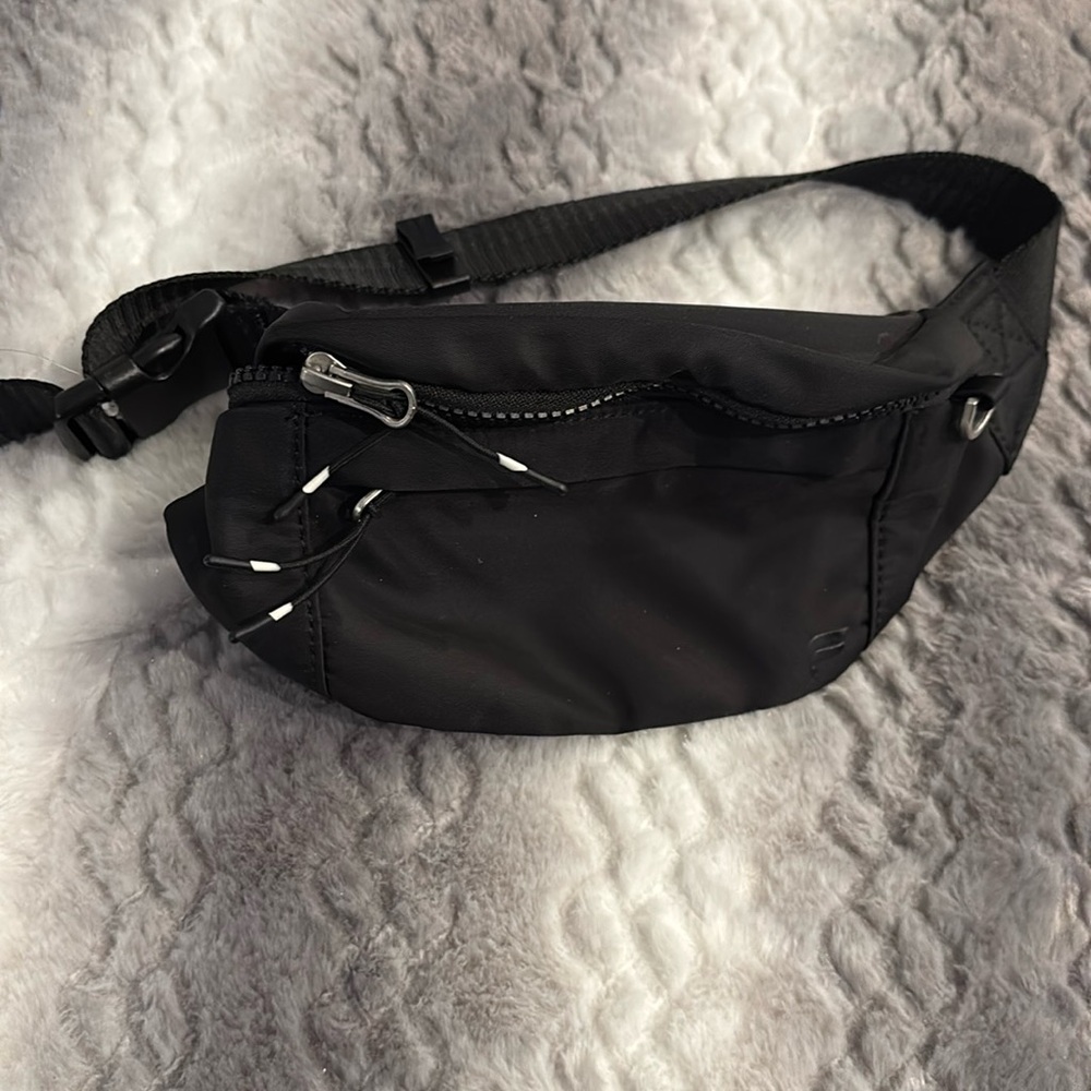 Fabletics Fanny Pack